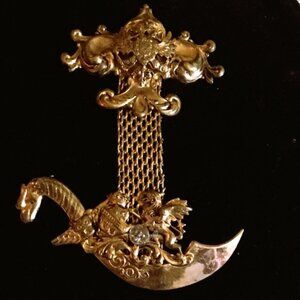 Vintage Mid-Century Gold Tone Dragon Royal Shield Figural Brooch w/ Crystal Ball